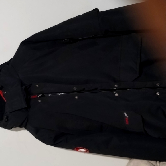 Canada weather gear - Picture 1 of 4
